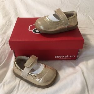 See Kai Run Jane Gold - size 4